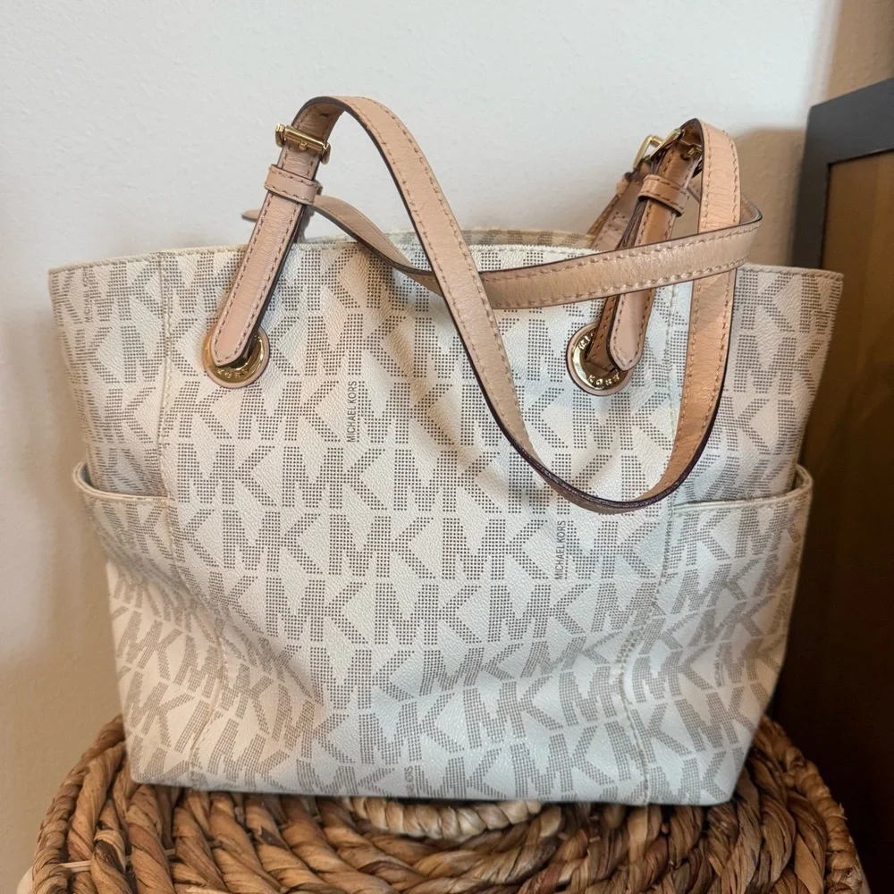 MICHAEL Michael Kors Jet Set Travel Tote Bag Ivory signature PVC - Picture 4 of 10